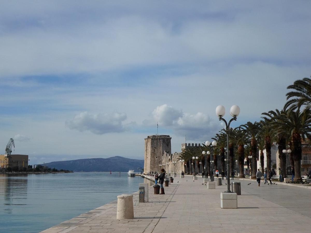 Apartments Filipo Trogir Exteriör bild