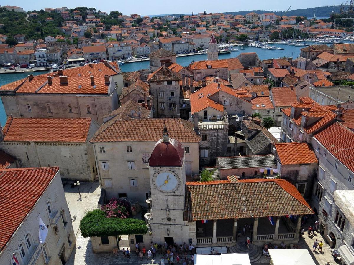 Apartments Filipo Trogir Exteriör bild